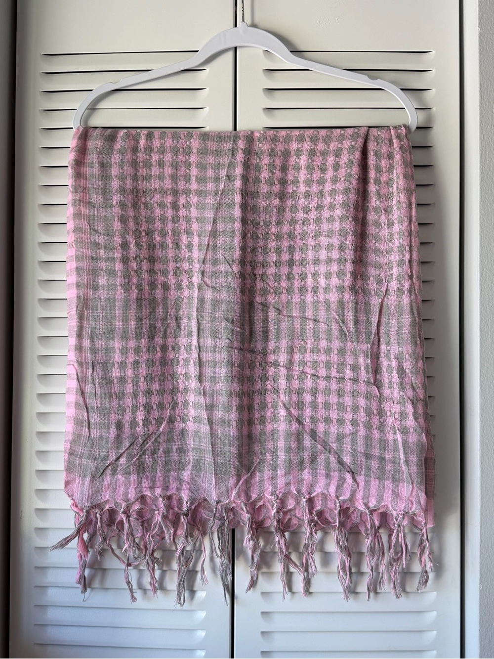 Pink Checkered Fringe Scarf